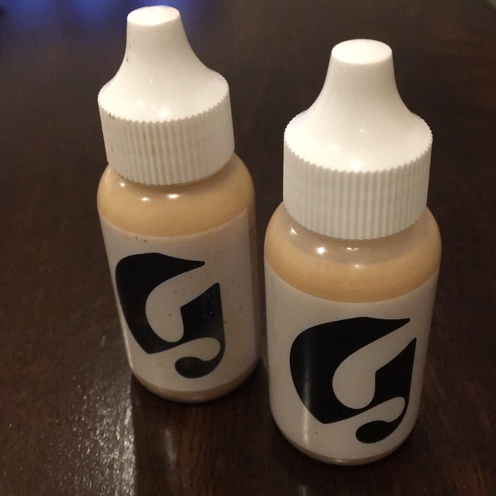 Glossier Perfecting Skin Tint - Medium - 2 Bottles